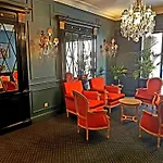 The Black Swan Hotel