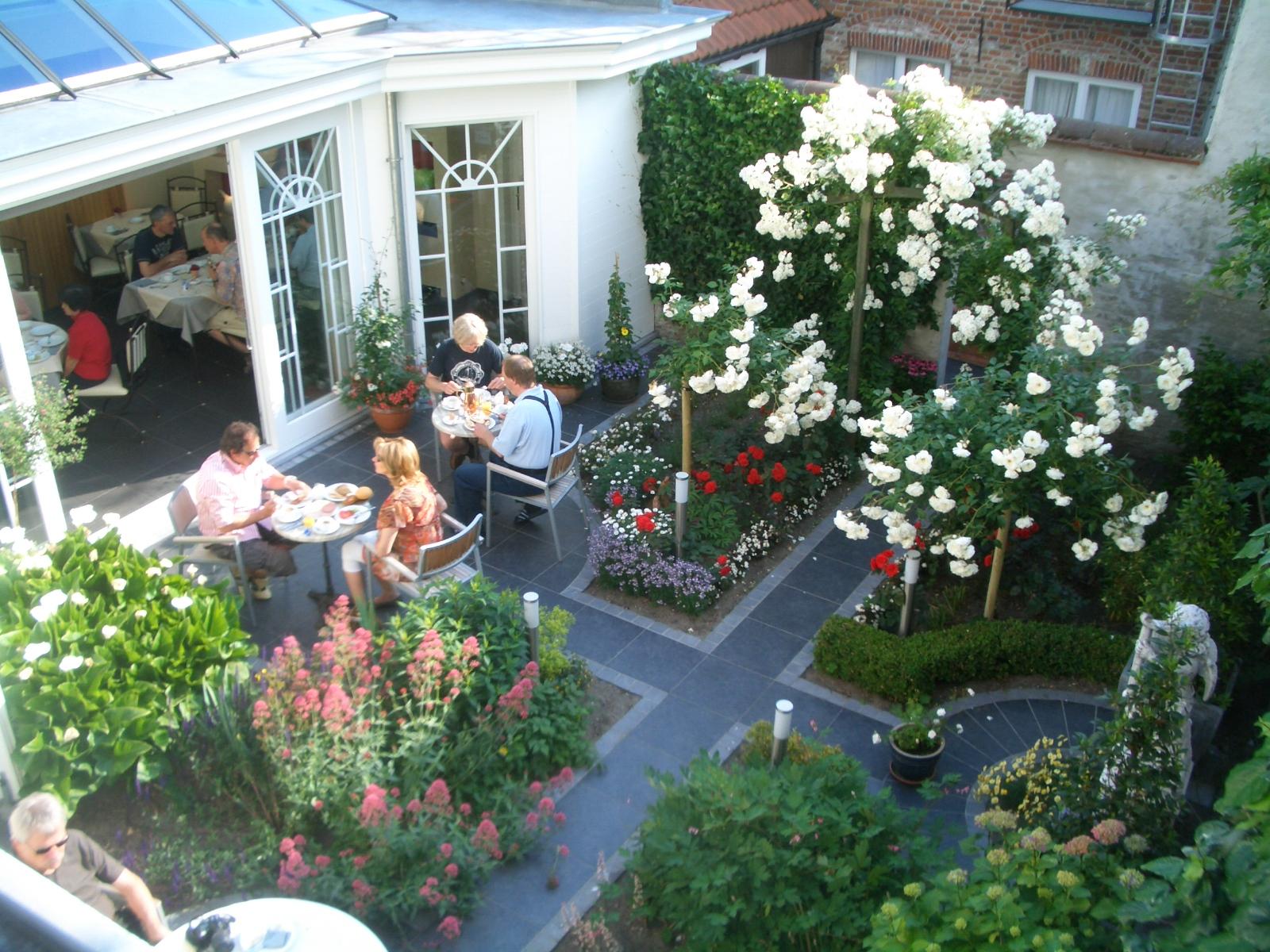 The Black Swan Hotel