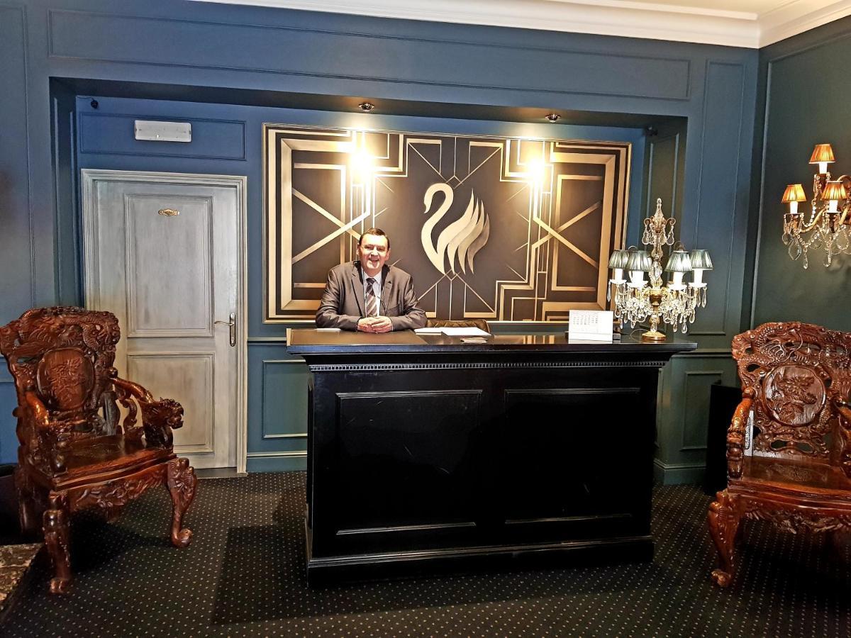 Hotel The Black Swan 3*
